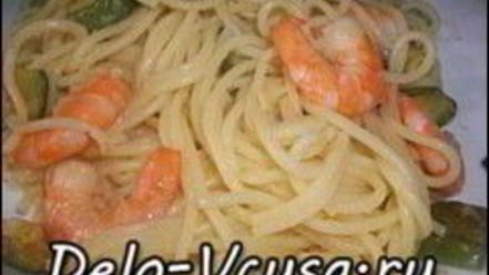 Рецепт спагетти с креветками и цукини