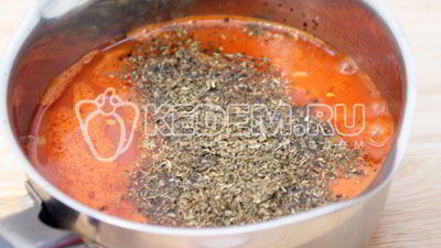 Рецепт спагетти с томатным соусом и базиликом