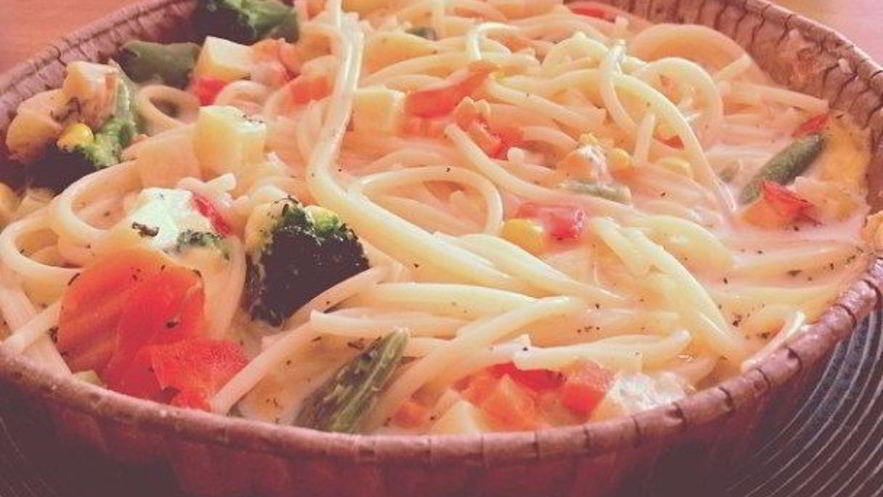 Рецепт спагетти, запеченных с овощами в сливочном соусе