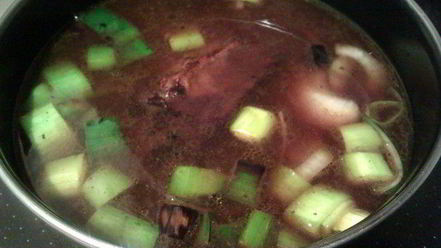 Рецепт модной говядины по-французски в пряном вине