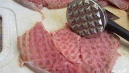 Рецепт мяса по-французски с грибами и сыром