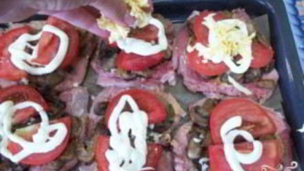 Рецепт мяса по-французски с грибами и сыром