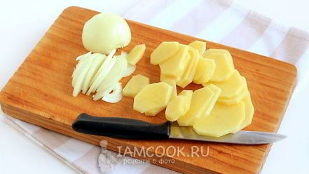 Рецепт мяса по-французски с курицей и картошкой