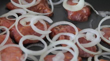 Рецепт мяса по-французски в маринаде