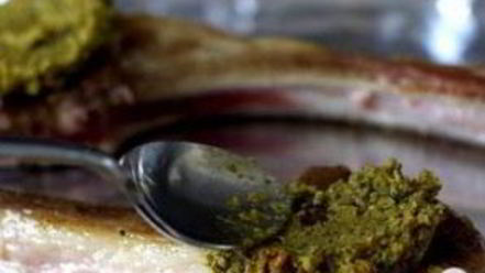 Рецепт бараньих ребрышек с фисташковым тапенадом