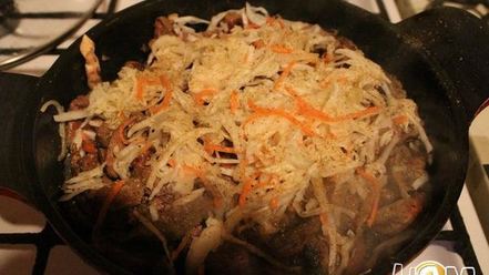 Рецепт бефстроганова с овощами и квашеной капустой