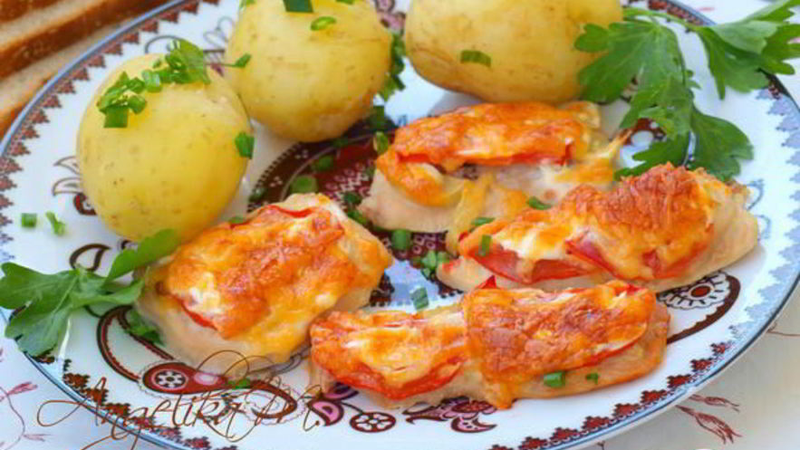 Рецепт филе индейки запеченное с помидорами