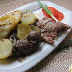 Рецепт Горячего горшочка — баранины с картофелем и почками