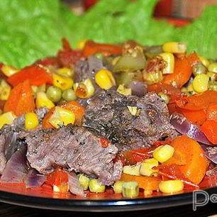 Рецепт Говядины, запеченной с овощами в духовке