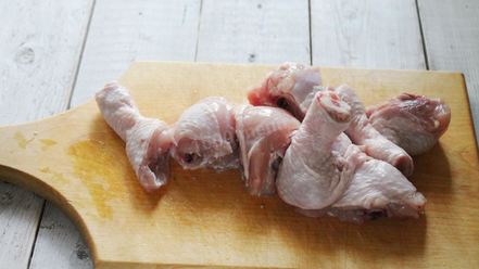 Рецепт курицы тушеной с луком