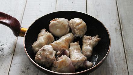 Рецепт курицы тушеной с луком