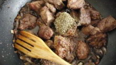 Рецепт сочной говядины на сковороде