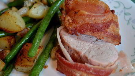 Рецепт свинины в беконе