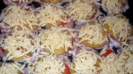 Рецепт свиных отбивных под ананасовой шубой