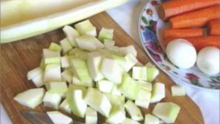 Рецепт тушеной свинины с кабачками в мультиварке