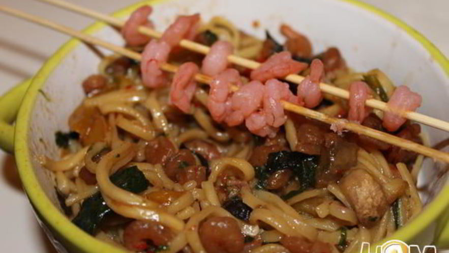 Рецепт острой лапши с креветками и овощами