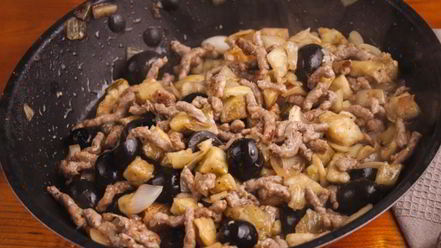 Рецепт баклажанов, фаршированных рубленой говядиной и каперсами