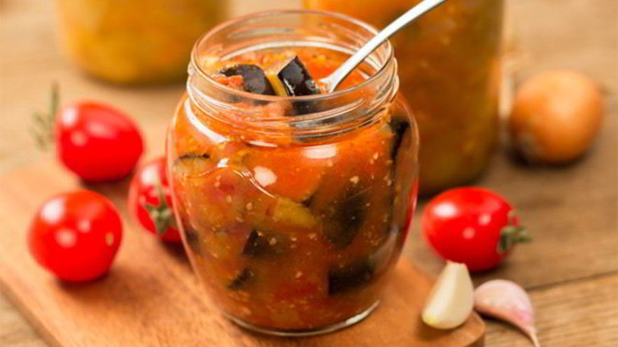 Рецепт баклажанов с помидорами и морковкой