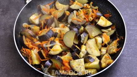 Рецепт баклажанов тушеных с помидорами и чесноком