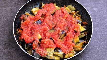 Рецепт баклажанов тушеных с помидорами и чесноком