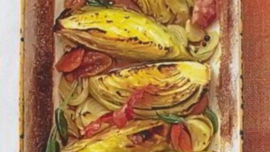 Рецепт капусты, запеченной дольками