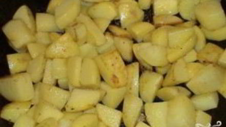 Рецепт картофеля, тушенного со свининой и помидорами