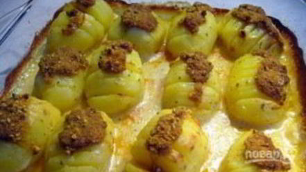 Рецепт картофеля, запеченного пода соусом бешамель