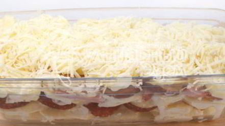 Рецепт картофеля запеченного с салями и ветчиной