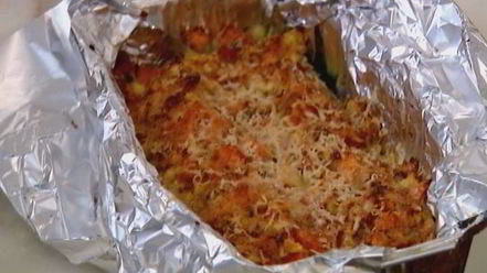 Рецепт цукини, запеченные с помидорами, сыром и чили