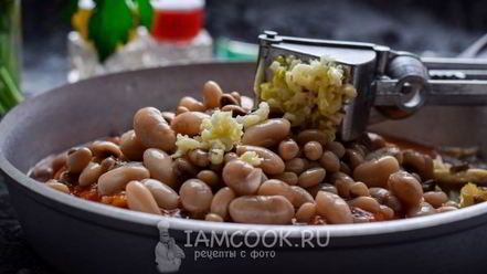 Рецепт тушеной фасоли с грибами