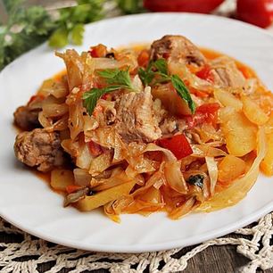 Рецепт Тушеной капусты с мясом с картошкой мультиварке