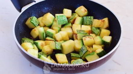 Рецепт тушеных кабачков с картошкой в сливках