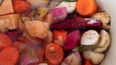 Рецепт тушеных овощей с красным вином и мускатным орехом