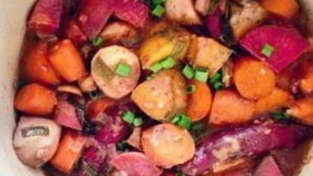 Рецепт тушеных овощей с красным вином и мускатным орехом