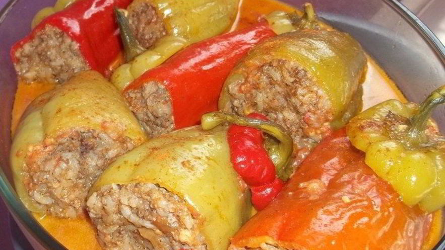 Рецепт тушеных перцев с фаршем