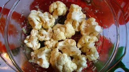 Рецепт запеченной цветной капусты в лимонном соке с чесноком