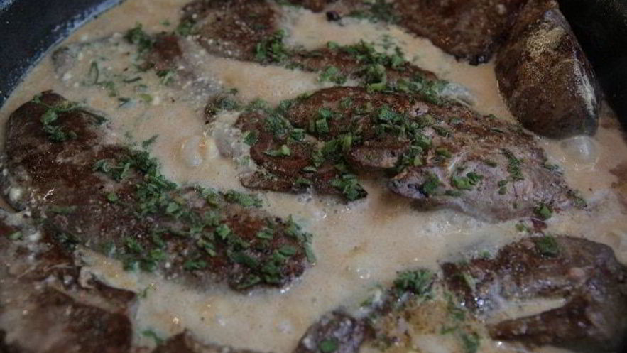 Рецепт говяжьей печени с шалфеем