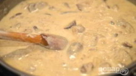 Рецепт куриной печени с грибами в сливочном соусе