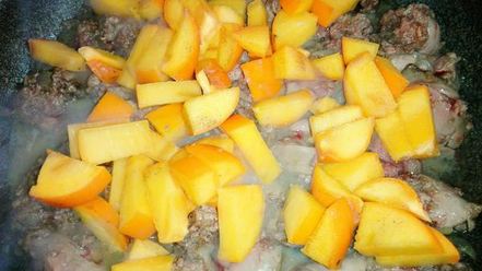 Рецепт куриной печени с хурмой