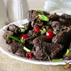 Рецепт Куриной печени с луком и грецкими орехами
