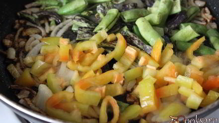 Рецепт куриной печени с осенними овощами