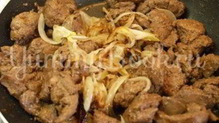 Рецепт куриной печени с сыром в горшочке