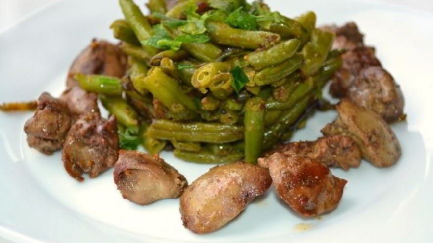 Рецепт куриной печени со стручковой фасолью