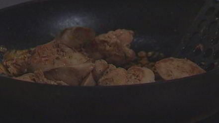 Рецепт куриной печенки с яблоками