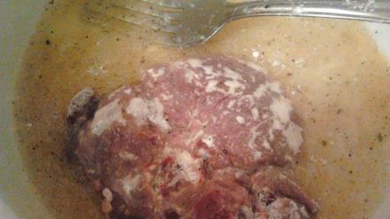 Рецепт отбивных из печени со сливочно-грибным соусом