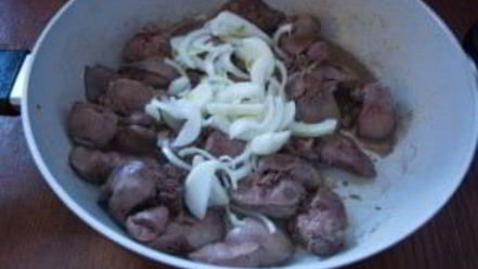 Рецепт печени с луком тушеная