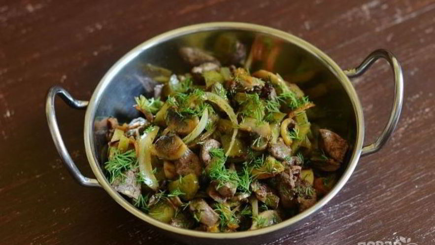 Рецепт печени с солеными огурцами