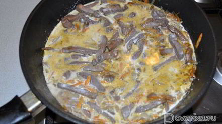 Рецепт печени, тушенной в сливках