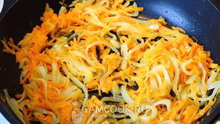 Рецепт тушеной печени со сметаной, морковью и луком