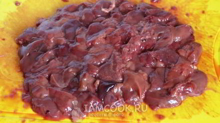 Рецепт тушеной печени со сметаной, морковью и луком